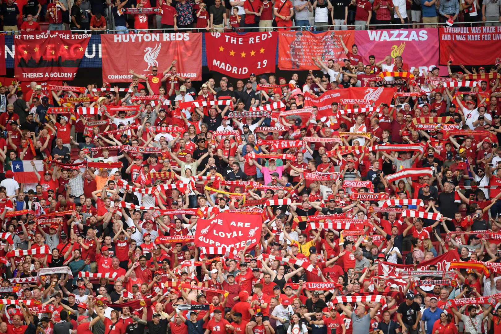 18岁210天，杨铭锐超越朱鹏宇成为英博最年轻的中超进球球员（18岁210天，杨铭锐打破朱鹏宇纪录，成英博队史最年轻中超进球者）