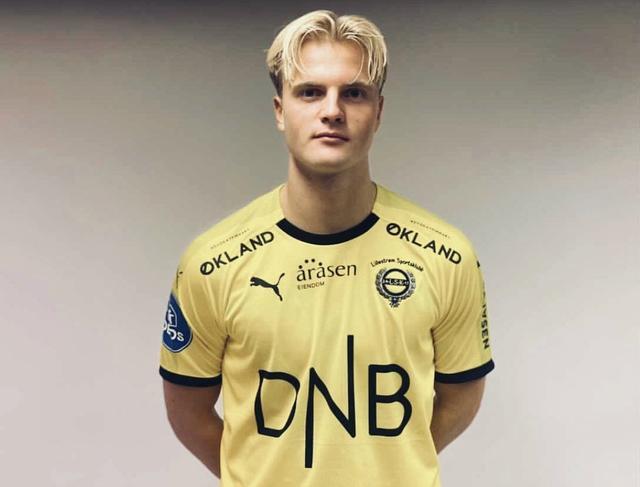 跟队记者：米兰内部否认了蒂亚戈-席尔瓦可能回归的传闻（跟队记者：米兰方面否认蒂亚戈-席尔瓦回归传闻）