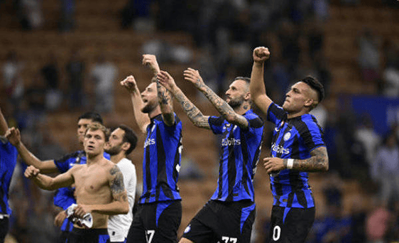 德罗西：很高兴扎鸟恢复了状态，希望他实现人们对他的期望（德罗西：开心扎鸟找回状态，期待他不负众望）