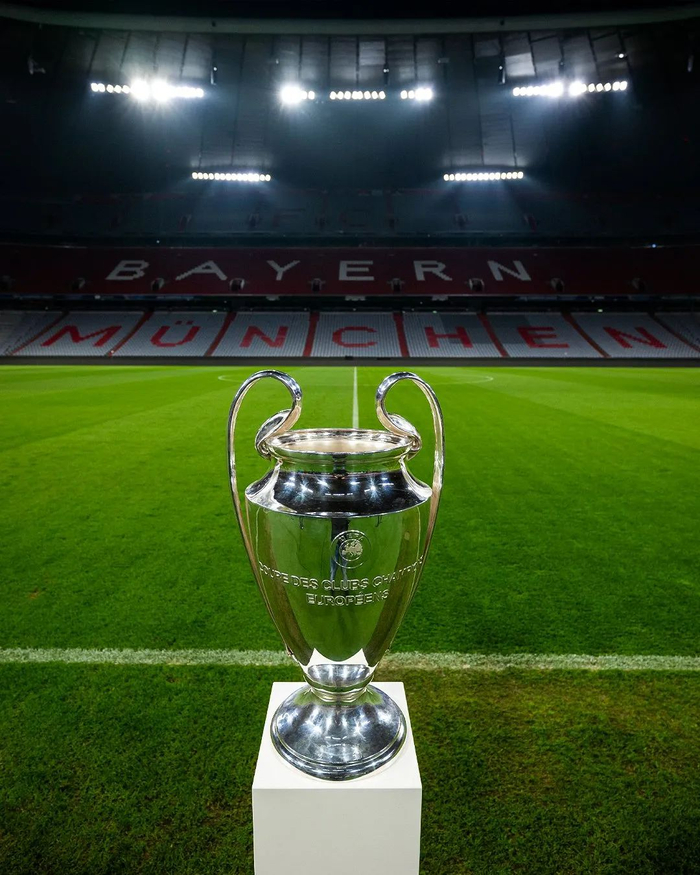 三连败！利物浦1-4埃因霍温Liverpool 1-4 PSV 🥶（利物浦惨遭三连败：1-4负于埃因霍温 🥶）