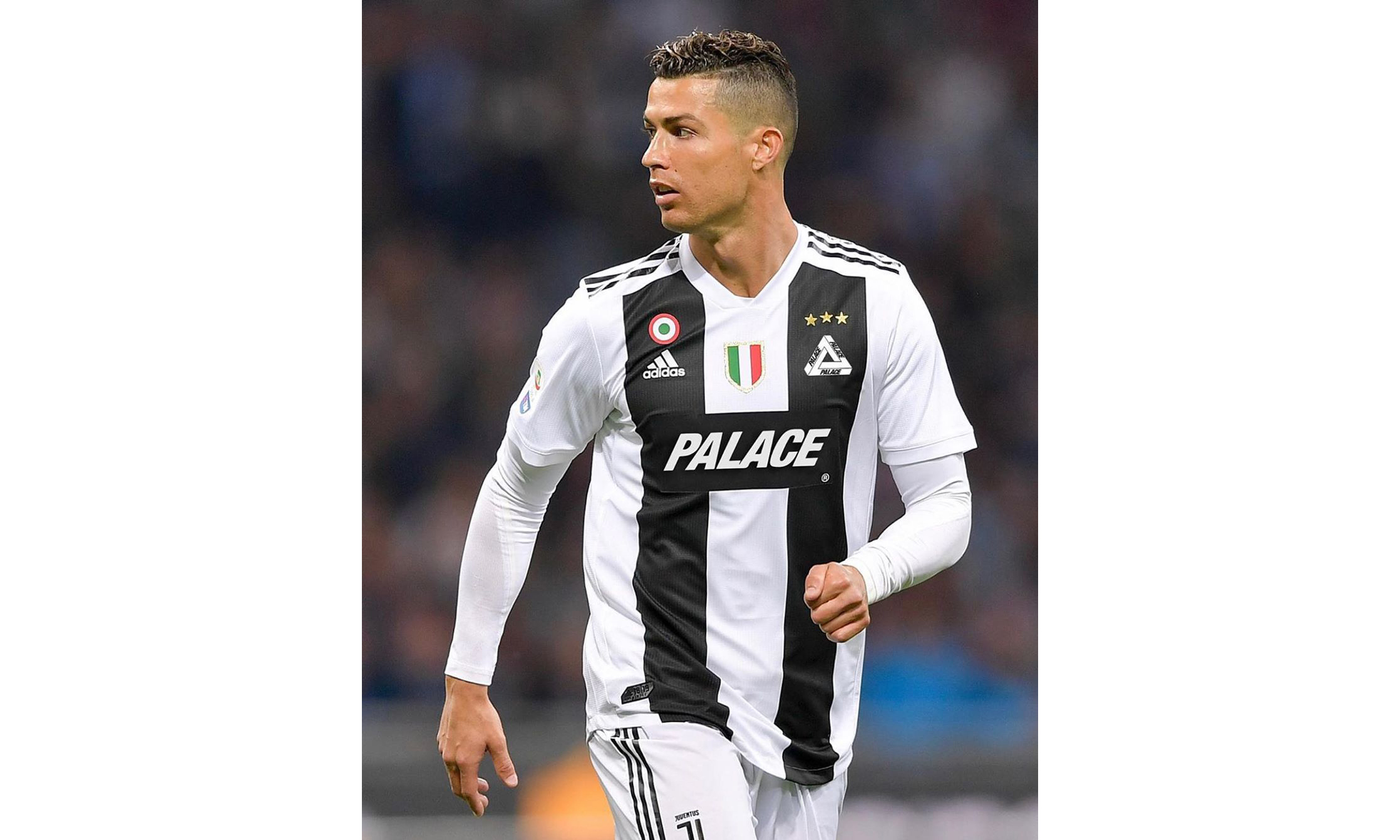 今年上海双雄争冠战启用外籍裁判，去年的主裁为傅明、李海新（上海双雄争冠大战今年启用外籍裁判，去年主哨为傅明、李海新）