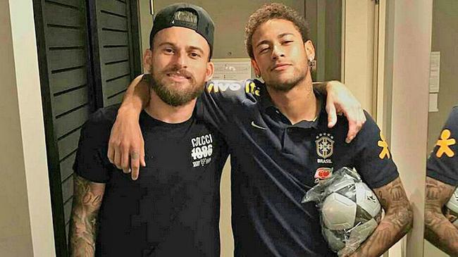 罗体：米兰冬窗寻找吉鲁式中锋，目前正评估菲尔克鲁格（罗体：米兰冬季寻觅吉鲁型中锋，菲尔克鲁格在评估中）